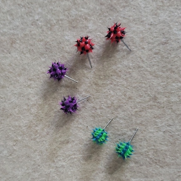 3/$45 Vintage "koosh" spiky stud earrings - Picture 3 of 4
